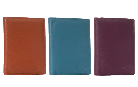 Compacte leren paspoorthoes in diverse kleuren