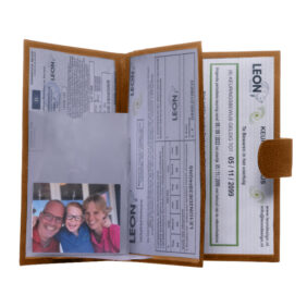Binnenkant van cognac autopapieren mapje België voor inschrijvingsbewijs en verzekeringsbewijs